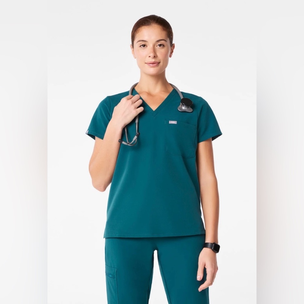FIGS Catarina One-Pocket Scrub Top in Caribbean Blue